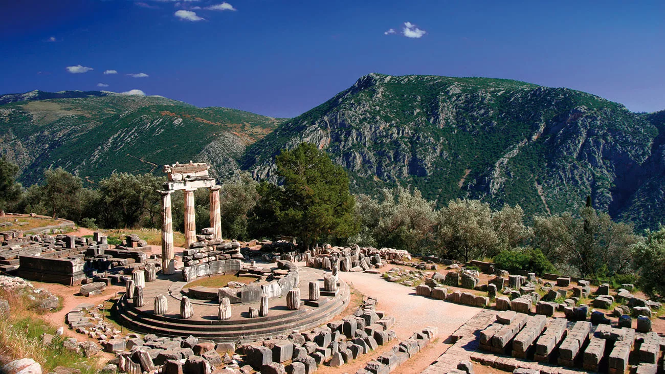 Delphi tour by Black Leader Athens