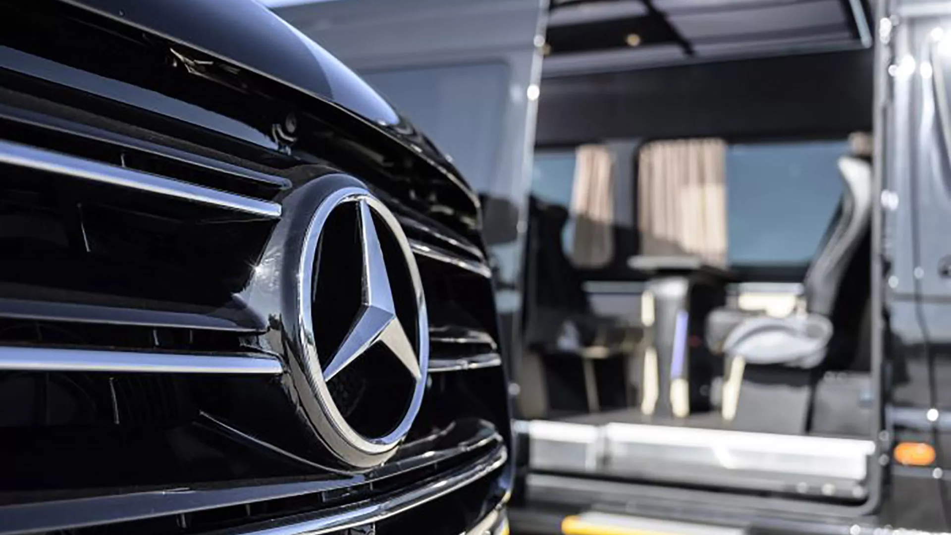 Luxury tours and transfers with premium vehicles